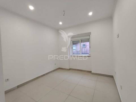 Apartamento t2 remodelado lavradio