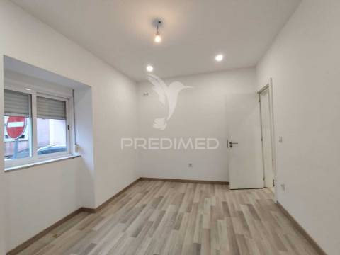 Apartamento t2 remodelado lavradio