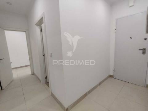 Apartamento t2 remodelado lavradio