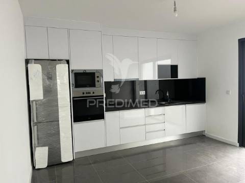 Moradia geminada t3 com vista panoramica para o funchal.