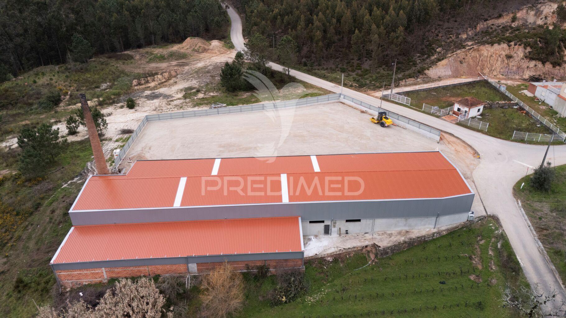 Armazém com licença industrial em excelente localização