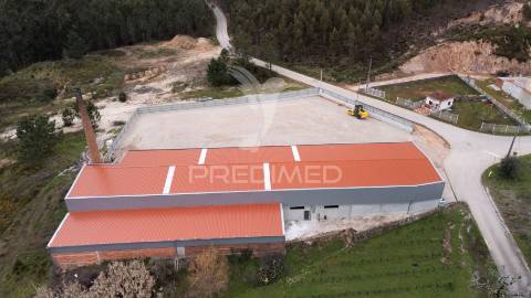 Armazém com licença industrial em excelente localização