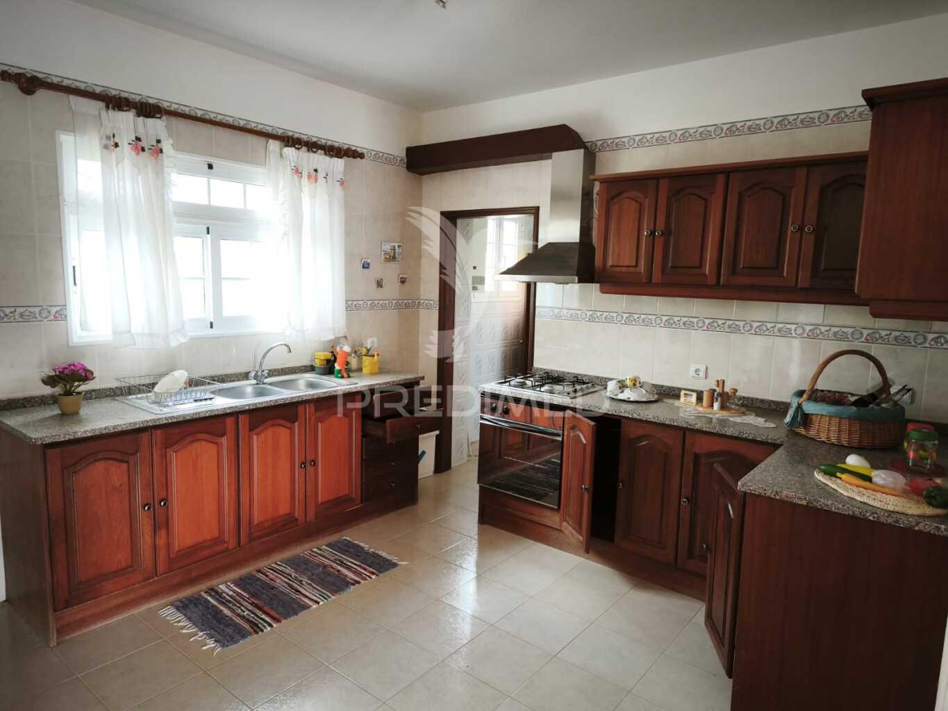 Vendo quinta na camacha com  (12.000 m2)
