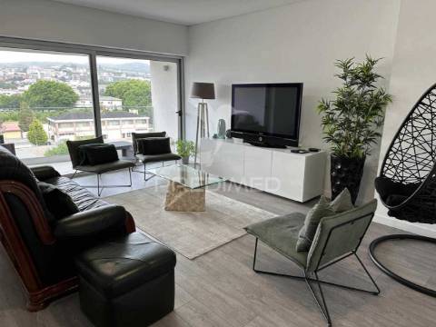 Apartamento t3 semi-novo , perto da rotunda do marquês no peso da régua