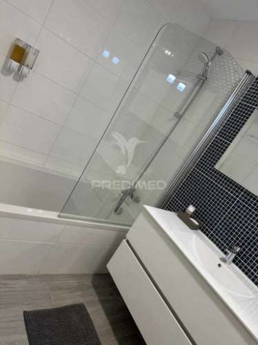 Apartamento t3 semi-novo , perto da rotunda do marquês no peso da régua