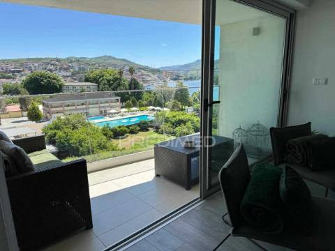 Apartamento t3 semi-novo , perto da rotunda do marquês no peso da régua