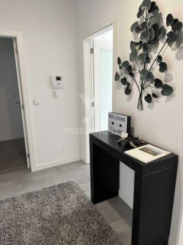 Apartamento t3 semi-novo , perto da rotunda do marquês no peso da régua