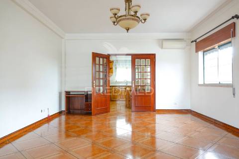 Moradia v3, montalvo - constância.