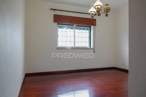 Moradia v3, montalvo - constância.