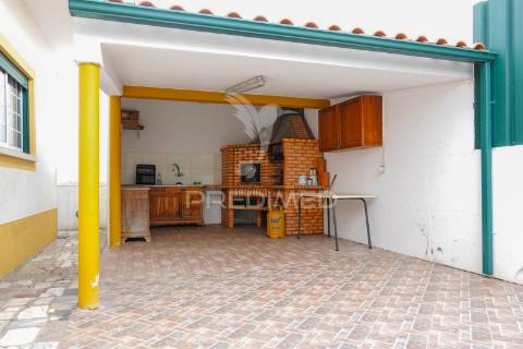 Moradia v3, montalvo - constância.