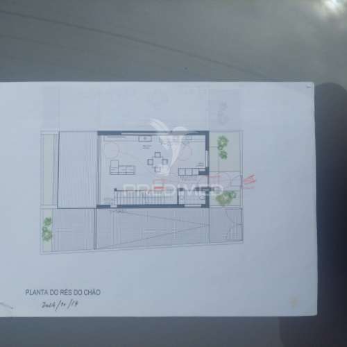 Moradia de tipologia t3 em canelas , vila nova de gaia