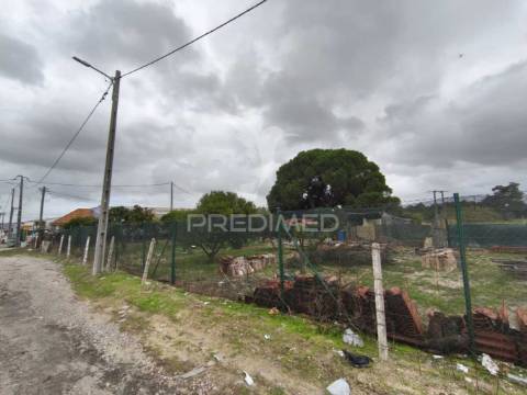 Terreno para construção de moradia