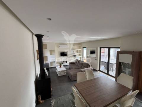 Moradia t2 + 2 situada em trás do outeiro