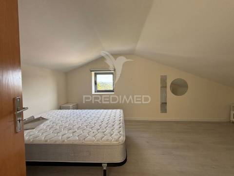 Moradia t2 + 2 situada em trás do outeiro