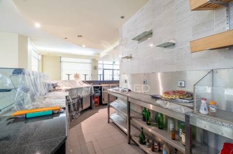 Café em aguas santas - junto as piscinas e policia