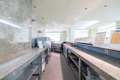 Café em aguas santas - junto as piscinas e policia