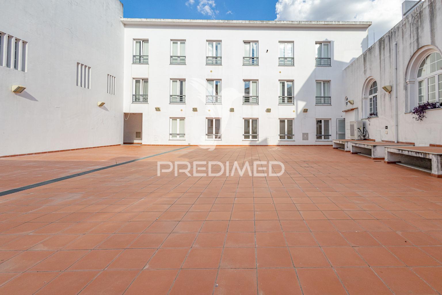 Apartamento t4 centro histórico de évora com lugar de garagem!