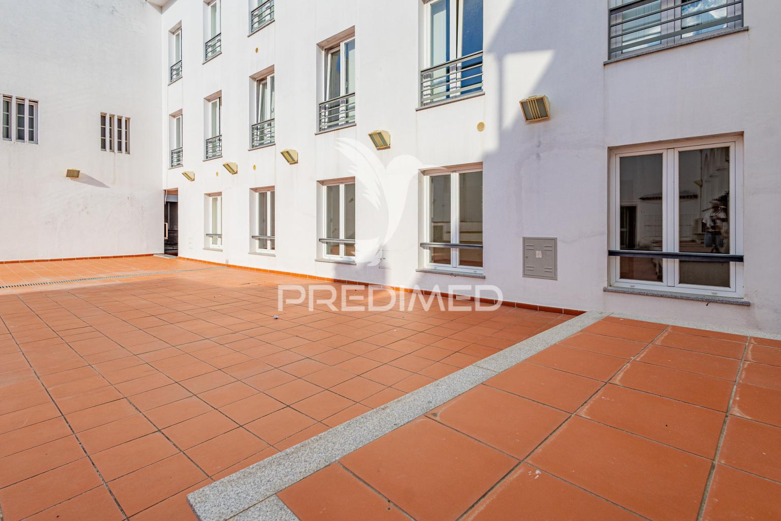 Apartamento t4 centro histórico de évora com lugar de garagem!