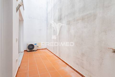 Apartamento t4 centro histórico de évora com lugar de garagem!