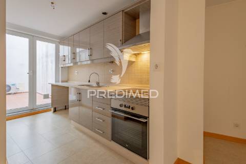 Apartamento t4 centro histórico de évora com lugar de garagem!