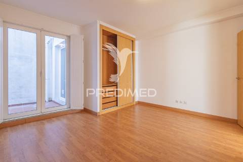 Apartamento t4 centro histórico de évora com lugar de garagem!