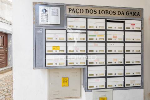 Apartamento t4 centro histórico de évora com lugar de garagem!