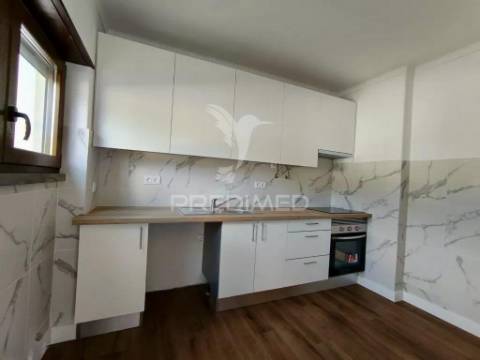 Apartamento t2 renovado sesimbra
