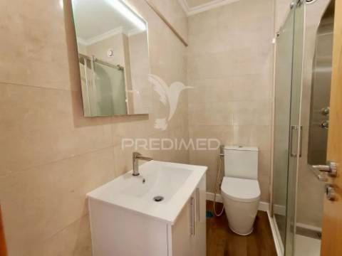 Apartamento t2 renovado sesimbra