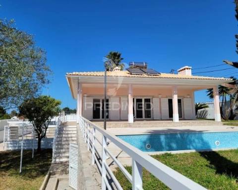 Moradia t3+2 sesimbra