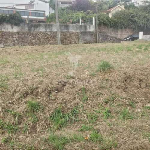 Terreno para construção em fiães – 720 m²