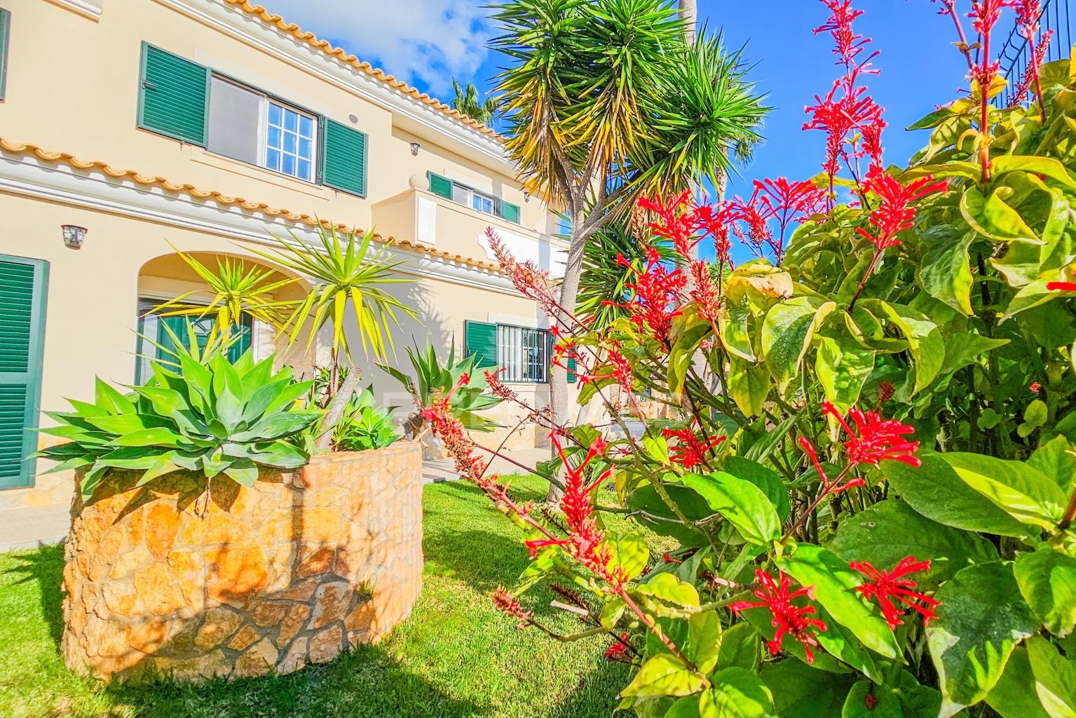 Moradia t5 com piscina e vistas deslumbrantes!