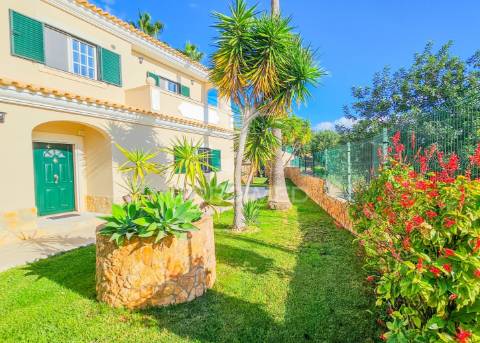 Moradia t5 com piscina e vistas deslumbrantes!