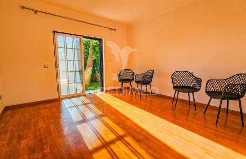 Moradia t5 com piscina e vistas deslumbrantes!