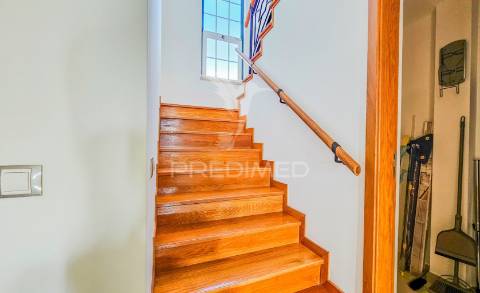 Moradia t5 com piscina e vistas deslumbrantes!