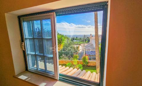 Moradia t5 com piscina e vistas deslumbrantes!