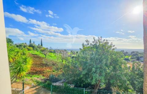 Moradia t5 com piscina e vistas deslumbrantes!