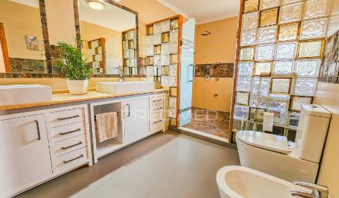 Moradia t5 com piscina e vistas deslumbrantes!