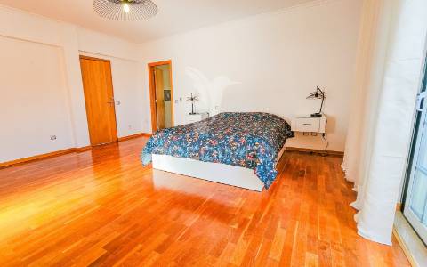 Moradia t5 com piscina e vistas deslumbrantes!