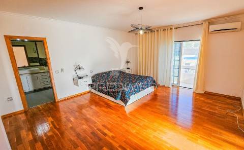 Moradia t5 com piscina e vistas deslumbrantes!