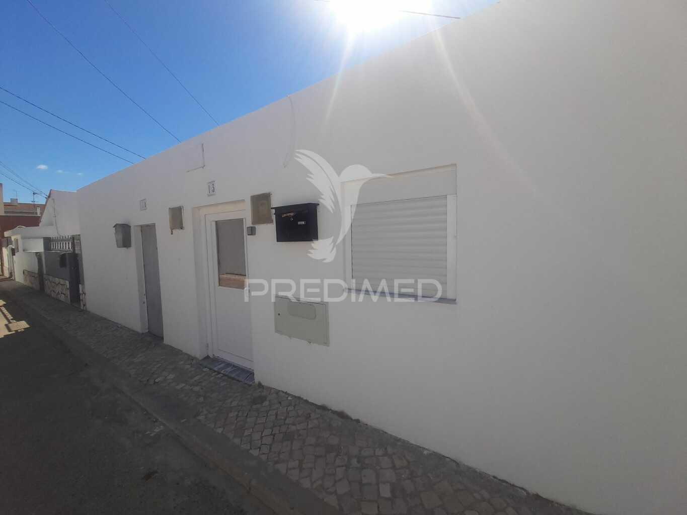 Moradia t1+2 recuperada,  benavente.