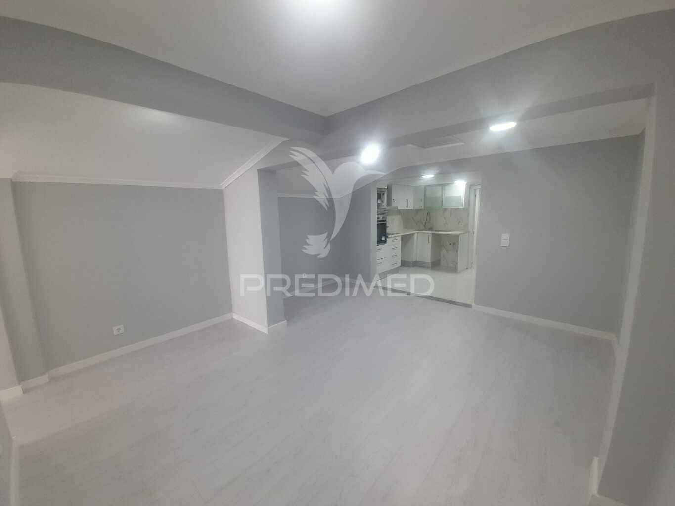 Moradia t1+2 recuperada,  benavente.