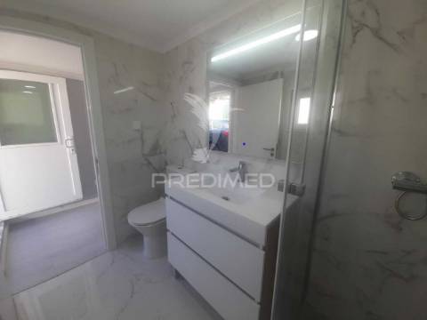 Moradia t1+2 recuperada,  benavente.