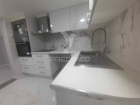 Moradia t1+2 recuperada,  benavente.