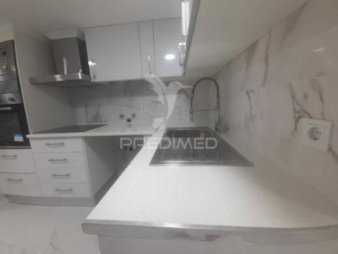 Moradia t1+2 recuperada,  benavente.