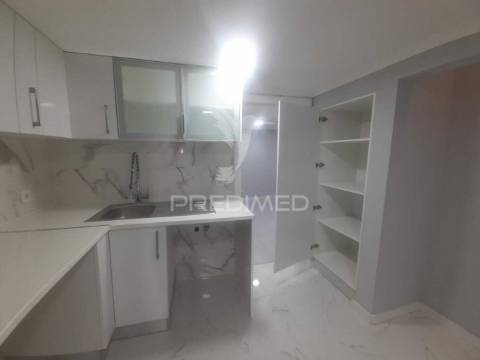 Moradia t1+2 recuperada,  benavente.