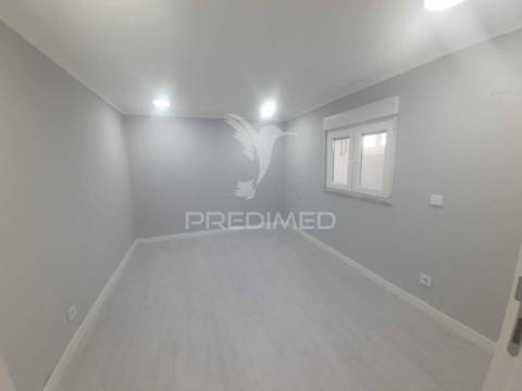 Moradia t1+2 recuperada,  benavente.