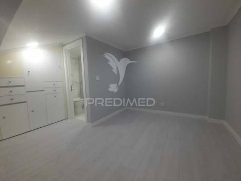 Moradia t1+2 recuperada,  benavente.