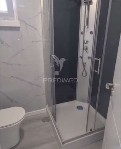 Apartamento t3 — excelente oportunidade de remodelação total no laranjeiro (almada)