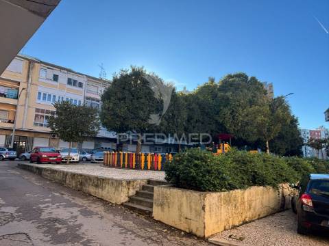 Apartamento t3 renovado aranguês