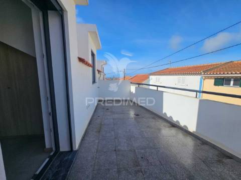 Novidade t1 próximo mar peniche